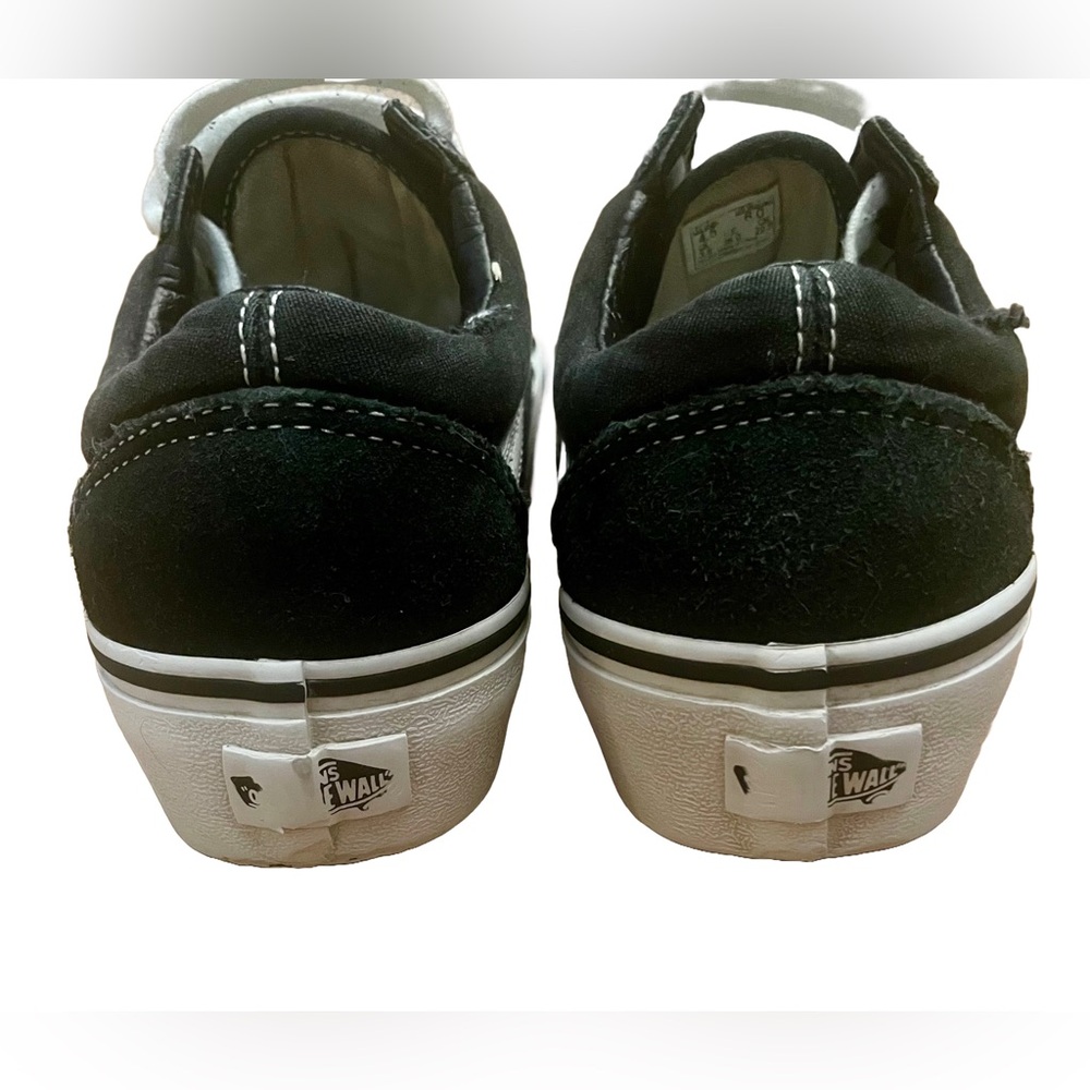 Vans Women’s Size 6 Black and White Sneakers - Picture 2 of 5